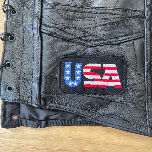 Diamond Plate Leather Vest Size XL - Picture 4 of 16